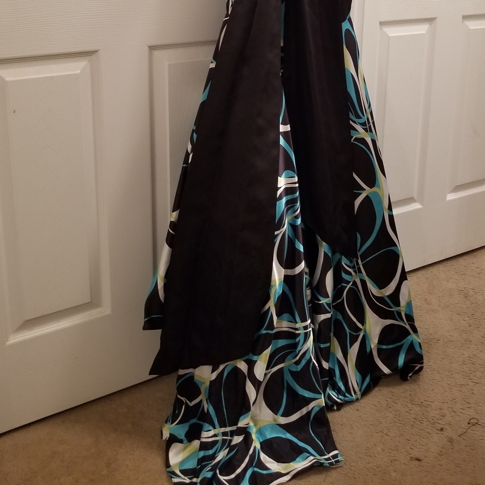 Prom dress - Picture 7 of 8